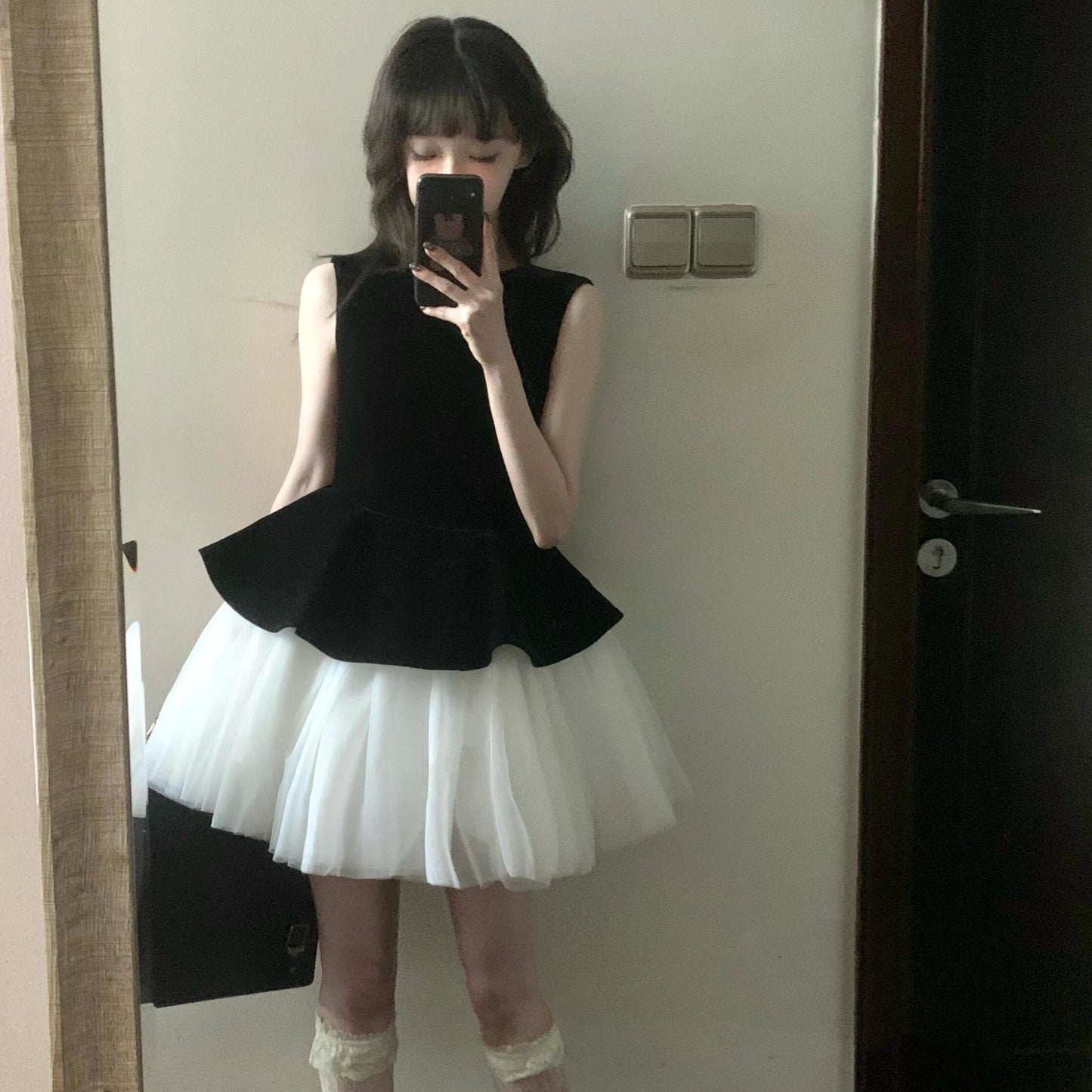 French Style Sleeveless Vest Mesh Stitching Ballet Style dress 2025 New Women's Velvet Princess Style Poncho Skirt